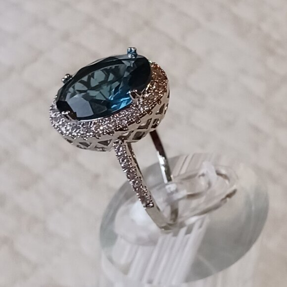 Silver London Blue Topaz and CZ Fashion Halo Ring Size 8.75 NWOT - Picture 7 of 15